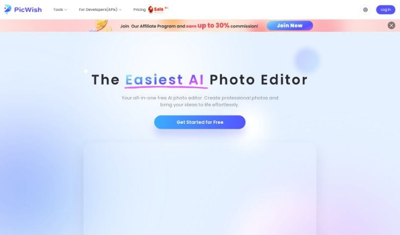 Screenshot of PicWish AI Photo Editor